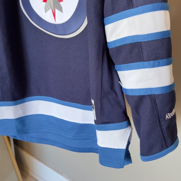 Winnipeg Jets Andrew Ladd NHL Reebok Jersey - Picture 5 of 11